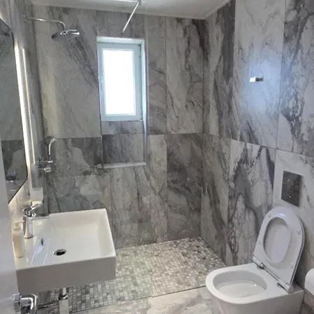 Seahome-apartment-ksamil Al